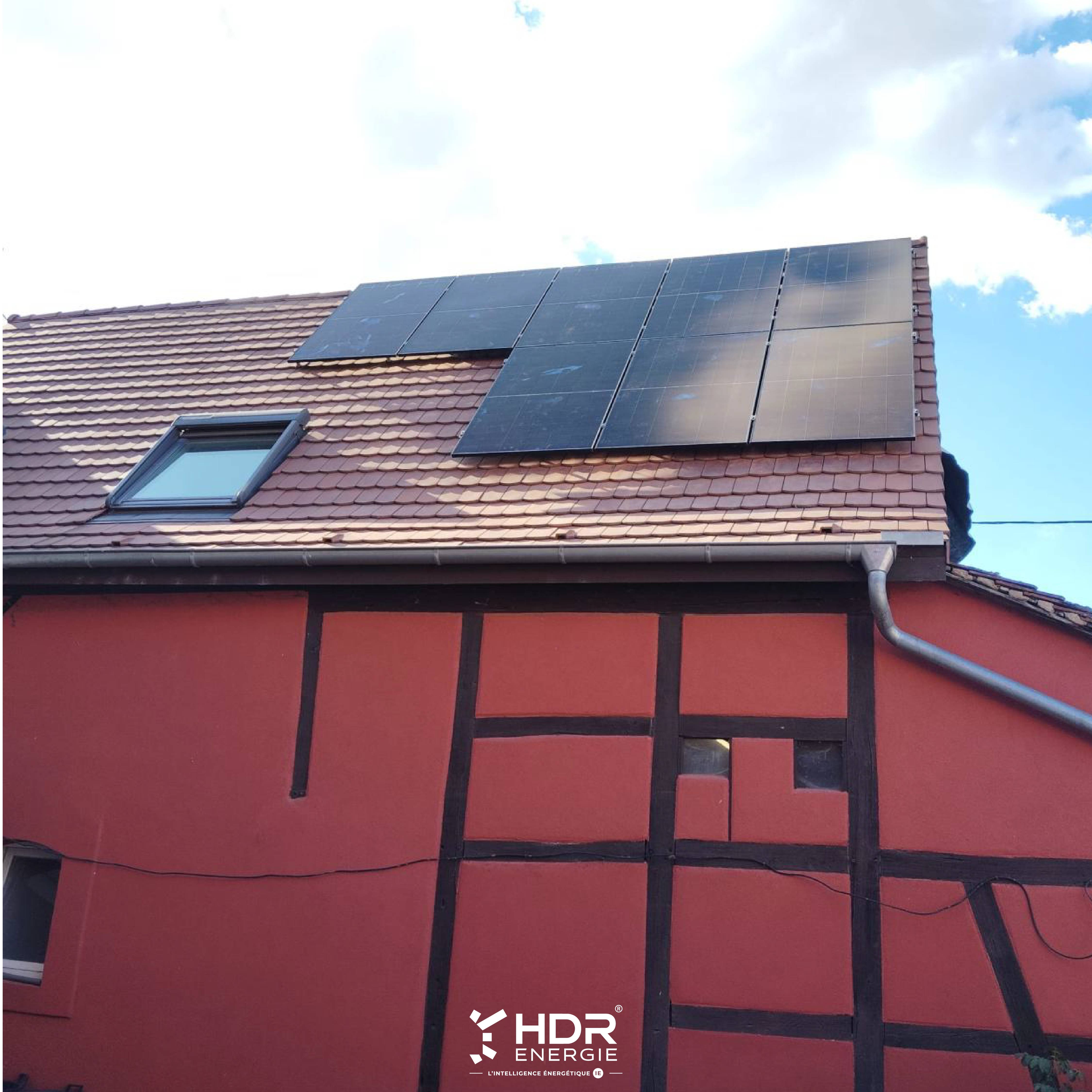 Installation solaire – sur toiture + batterie de stockage Atmoce
