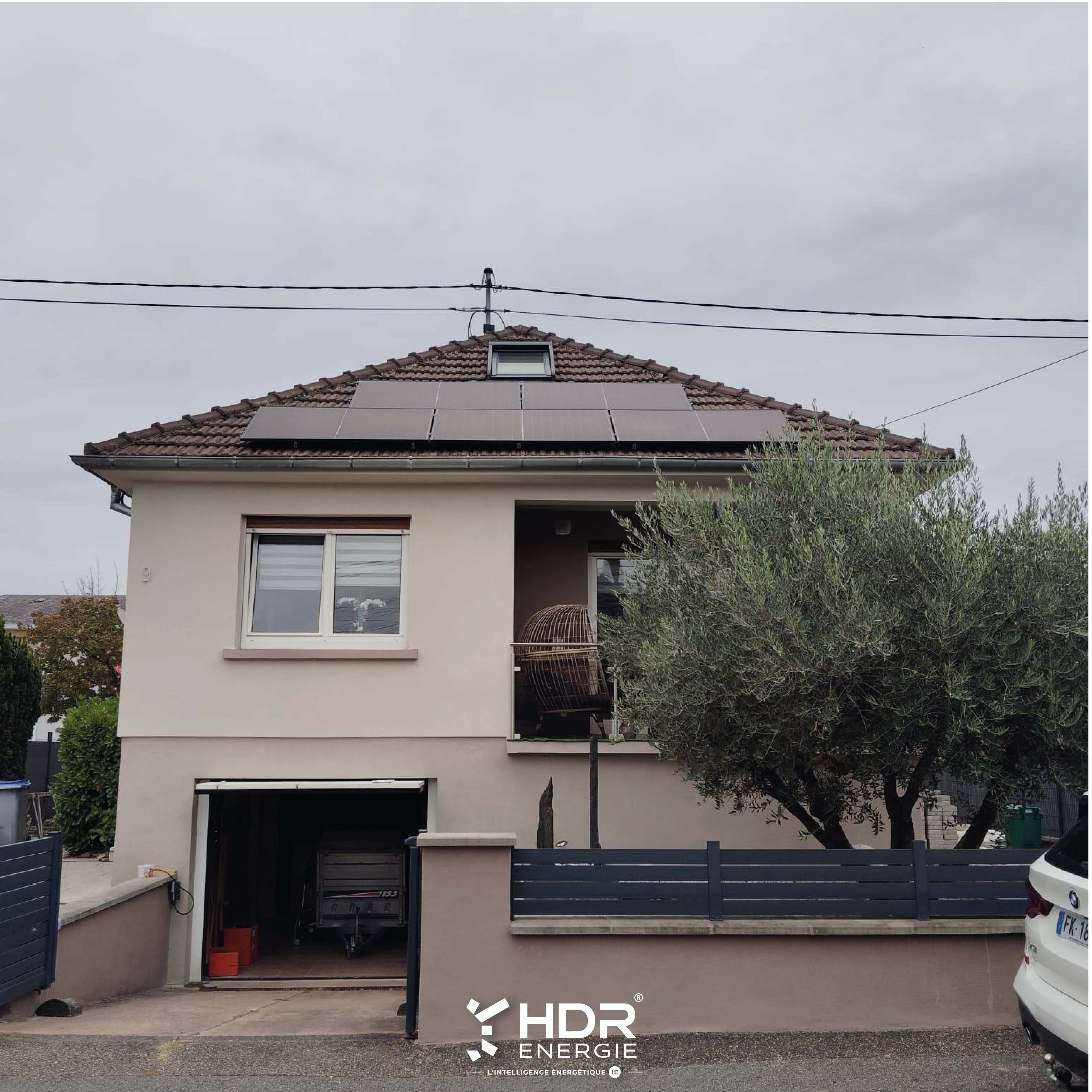Installation solaire – sur toiture + batterie de stockage Atmoce